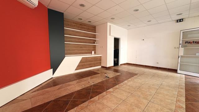 Poslovni prostor, Jednosoban, Izdavanje, 31m2, Bulevar Mihajla Pupina