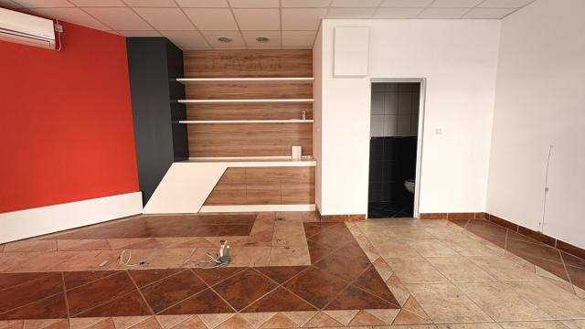 Poslovni prostor, Jednosoban, Izdavanje, 31m2, Bulevar Mihajla Pupina