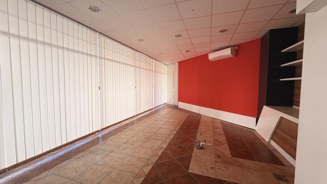 Poslovni prostor, Jednosoban, Izdavanje, 31m2, Bulevar Mihajla Pupina