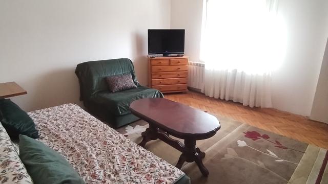 Stan, Trosoban, Izdavanje, 70m2, Borča, Palilula, Zavalska 1