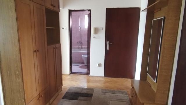 Stan, Trosoban, Izdavanje, 70m2, Borča, Palilula, Zavalska 1