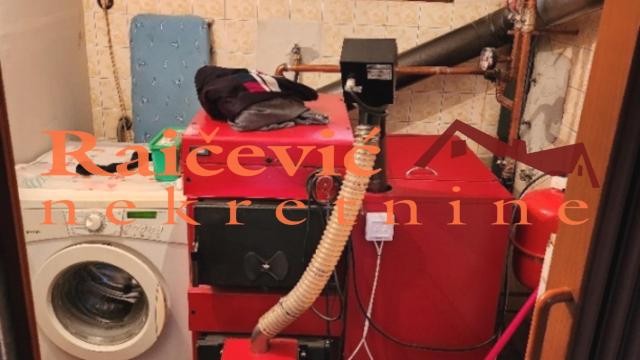 Kuća, Petosoban, Prodaja, 200m2, Ripanj, Voždovac, Put za Petrino brdo