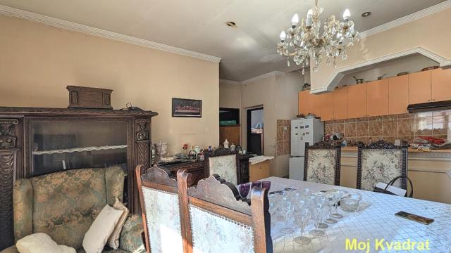 Stan, Trosoban, Prodaja, 69m2, Crveni krst, Vračar, Sazonova