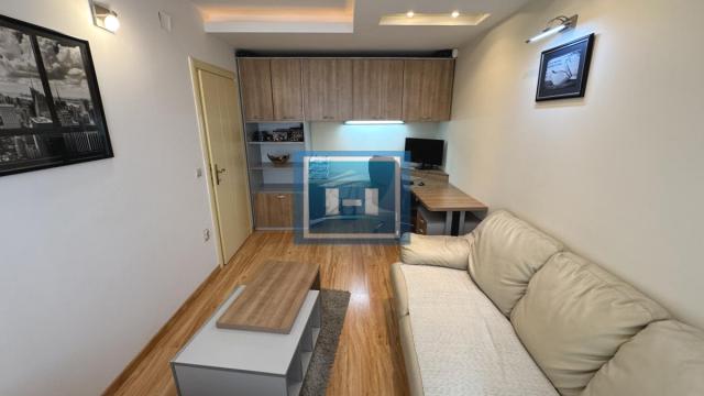 Poslovni prostor, Jednosoban, Izdavanje, 46m2, Centar, Gradska lokacija, Jagodina