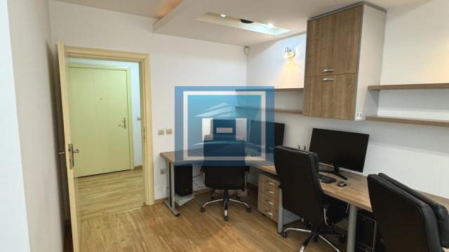 Poslovni prostor, Jednosoban, Izdavanje, 46m2, Centar, Gradska lokacija, Jagodina