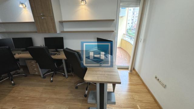 Poslovni prostor, Jednosoban, Izdavanje, 46m2, Centar, Gradska lokacija, Jagodina