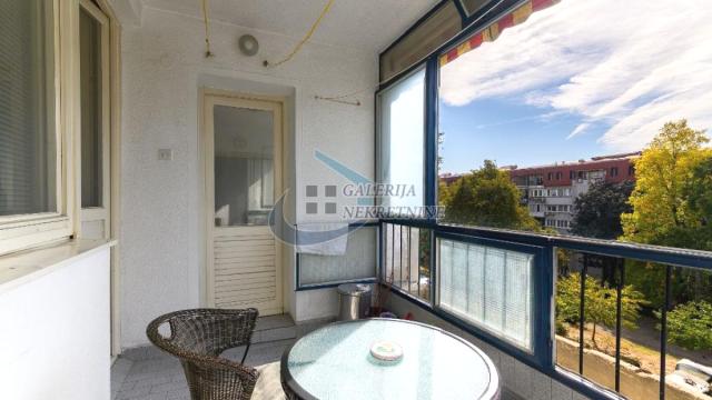 Stan, Dvosoban, Prodaja, 71m2, Konjarnika (Voždovački deo), Voždovac, Glasinačka