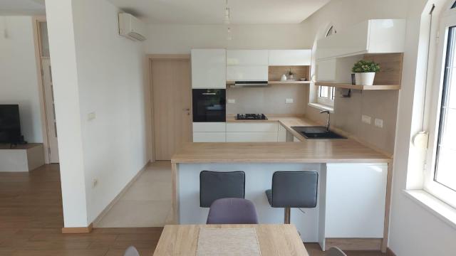 Kuća, Petosoban i veći, Prodaja, 380m2, Dušana Jerkovića