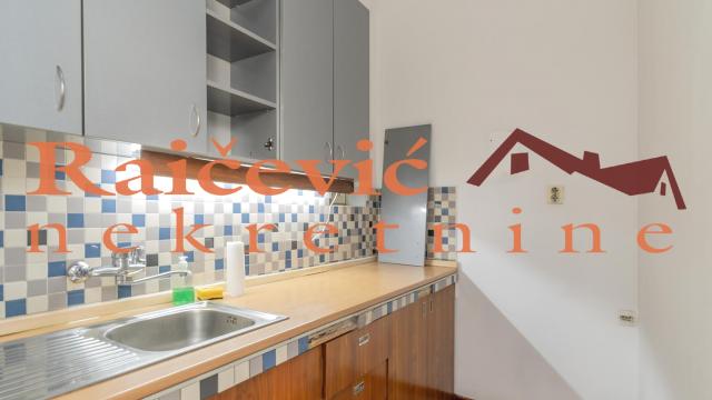Stan, Izdavanje, 150m2, Centar, Stari grad, Marsala Birjuzova