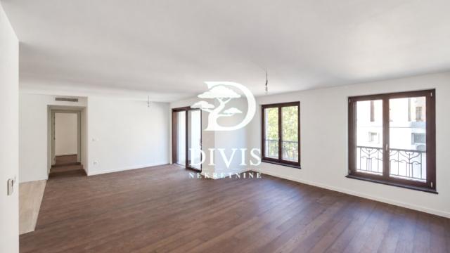 Stan, Trosoban, Prodaja, 130m2, Beogradska