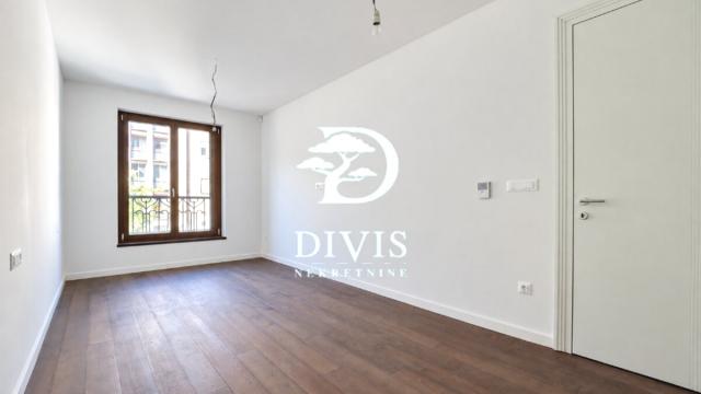 Stan, Trosoban, Prodaja, 130m2, Beogradska