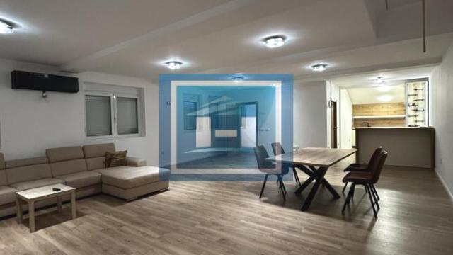 Stan, Dvosoban, Izdavanje, 130m2, Gloždak, Gradska lokacija, Paraćin