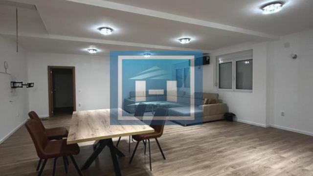 Stan, Dvosoban, Izdavanje, 130m2, Gloždak, Gradska lokacija, Paraćin