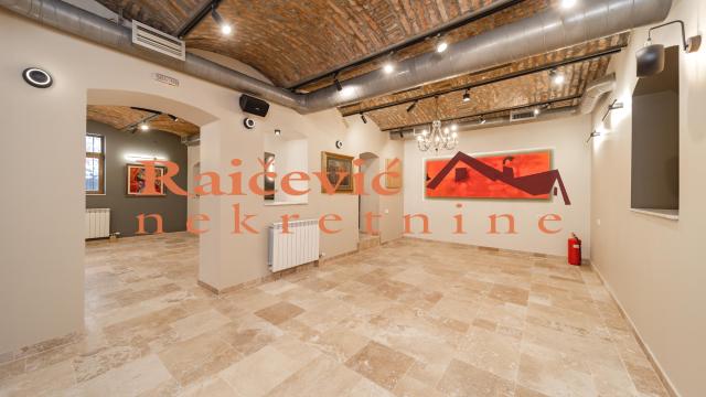 Poslovni prostor, Trosoban, Prodaja, 210m2, Centar, Stari grad, Djure Danicica