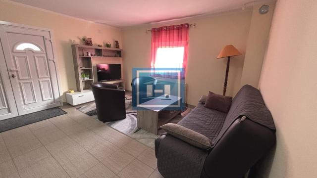 Kuća, Trosoban, Prodaja, 140m2, Djurdjevo brdo, Gradska lokacija, Jagodina