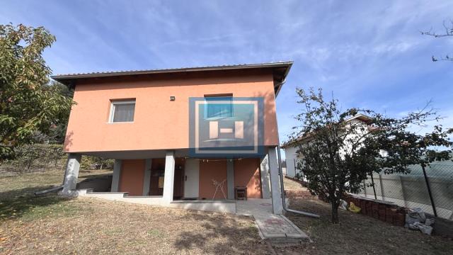 Kuća, Trosoban, Prodaja, 140m2, Djurdjevo brdo, Gradska lokacija, Jagodina