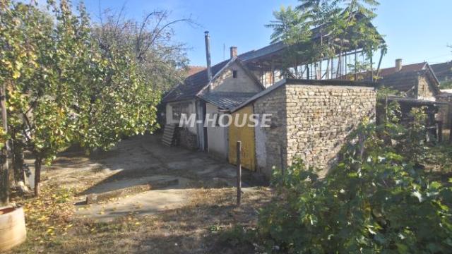 Kuća, Trosoban, Prodaja, 103m2, Goge, Gradska lokacija, Sombor