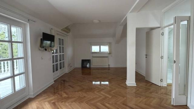 Stan, četvorosoban, Izdavanje, 122m2, Bulevar kneza Aleksandra Karađorđevića