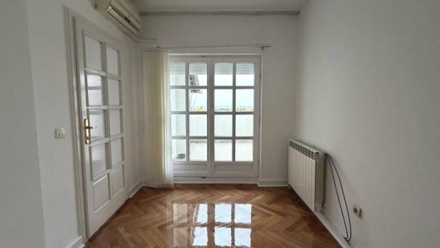 Stan, četvorosoban, Izdavanje, 122m2, Bulevar kneza Aleksandra Karađorđevića