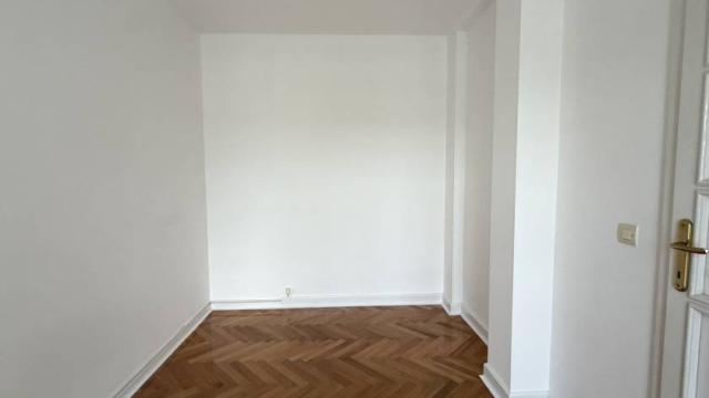 Stan, četvorosoban, Izdavanje, 122m2, Bulevar kneza Aleksandra Karađorđevića