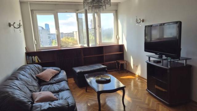 Stan, Trosoban, Izdavanje, 67m2, Pariske Komune