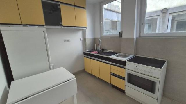 Stan, Trosoban, Izdavanje, 67m2, Pariske Komune