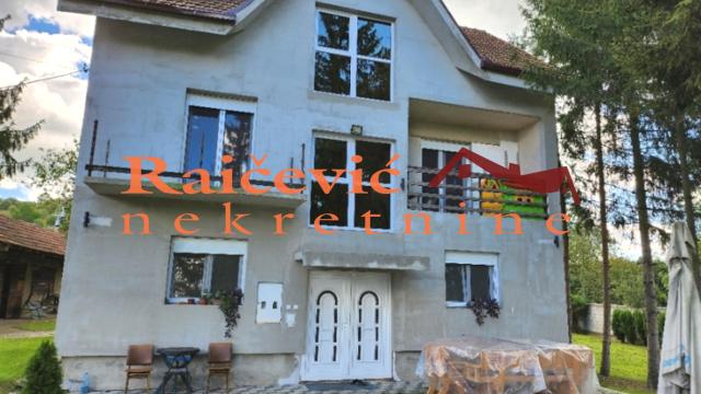 Kuća, Petosoban, Prodaja, 200m2, Ripanj, Voždovac, Put za Petrino brdo