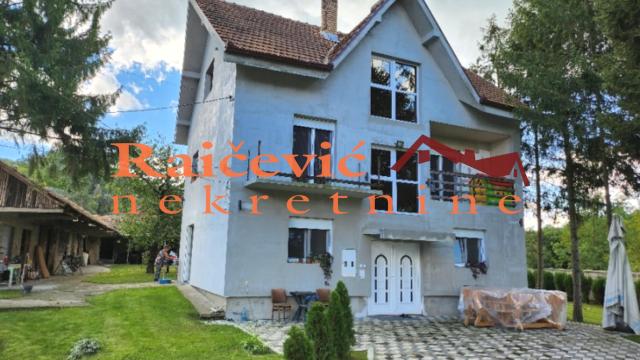 Kuća, Petosoban, Prodaja, 200m2, Ripanj, Voždovac, Put za Petrino brdo