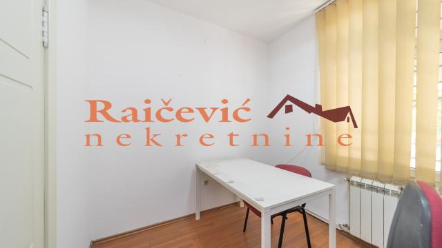 Poslovni prostor, četvoroiposoban, Izdavanje, 85m2, Hram svetog Save, Vračar, Skerliceva