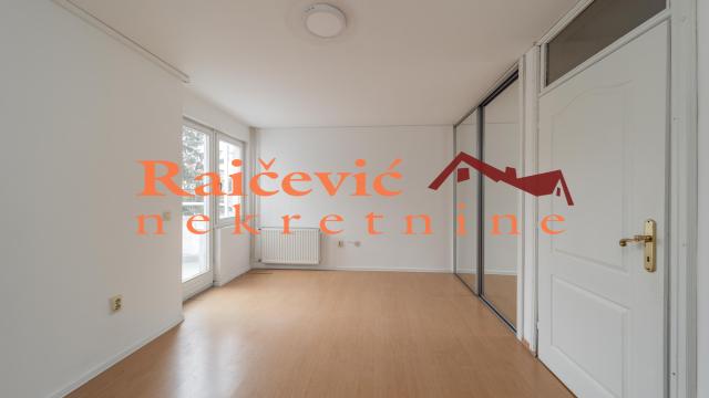 Stan, četvorosoban, Izdavanje, 176m2, Autokomanda, Voždovac, Esad Pasina