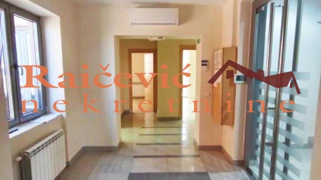 Poslovni prostor, Petosoban, Izdavanje, 210m2, Centar, Savski venac, Brankova