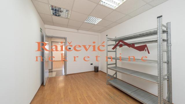 Poslovni prostor, Izdavanje, 216m2, Gornji grad, Zemun, Cara Dusana