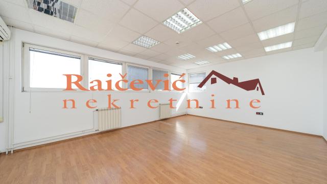 Poslovni prostor, Izdavanje, 216m2, Gornji grad, Zemun, Cara Dusana