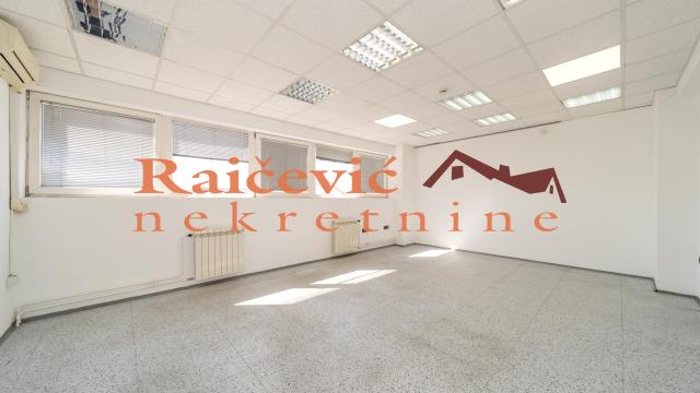 Poslovni prostor, Izdavanje, 216m2, Gornji grad, Zemun, Cara Dusana