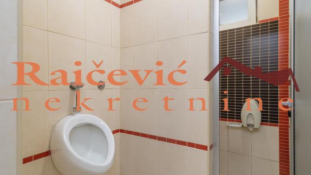 Poslovni prostor, Izdavanje, 216m2, Gornji grad, Zemun, Cara Dusana