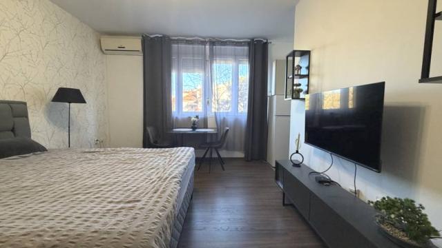 Stan, Jednosoban, Prodaja, 25m2, Salvadora Aljendea