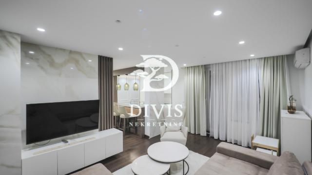 Stan, Trosoban, Prodaja, 74m2, Madridska