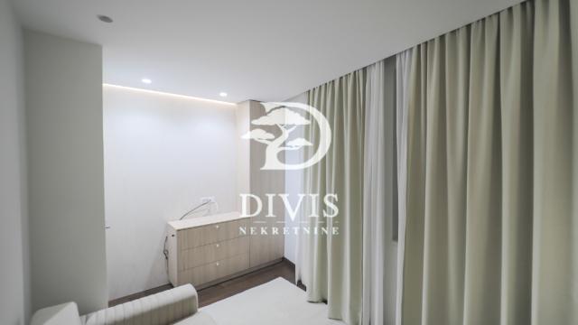 Stan, Trosoban, Prodaja, 74m2, Madridska