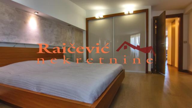 Stan, Petosoban, Izdavanje, 189m2, Hram svetog Save, Vračar, Sokolska