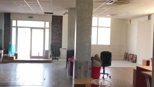 Poslovni prostor, Trosoban, Izdavanje, 750m2, Konjarnika (Voždovački deo), Voždovac, Sinjska