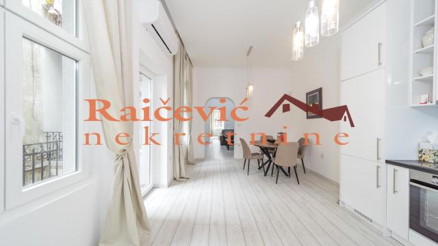 Stan, četvorosoban, Prodaja, 134m2, Centar, Savski venac, Karadjordjeva