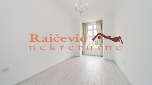 Stan, četvorosoban, Prodaja, 134m2, Centar, Savski venac, Karadjordjeva