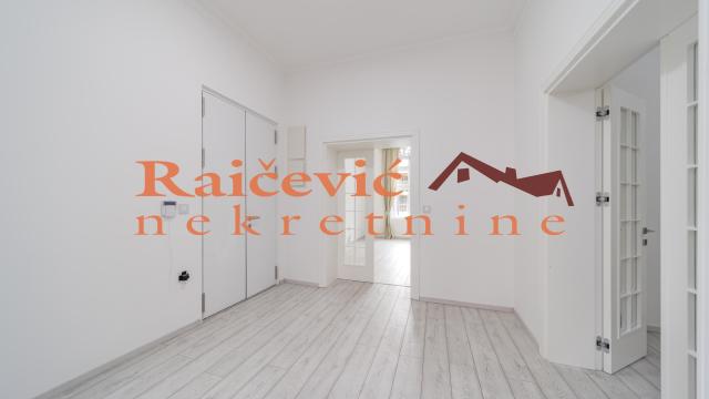 Stan, četvorosoban, Prodaja, 134m2, Centar, Savski venac, Karadjordjeva