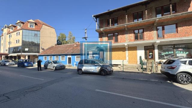 Poslovni prostor, Prodaja, 251m2, Centar, Gradska lokacija, Despotovac