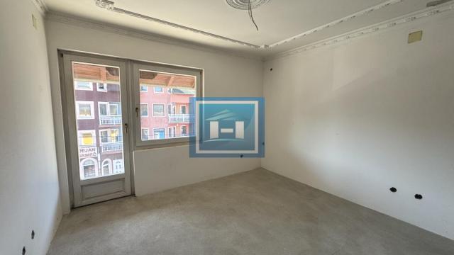Poslovni prostor, Prodaja, 251m2, Centar, Gradska lokacija, Despotovac