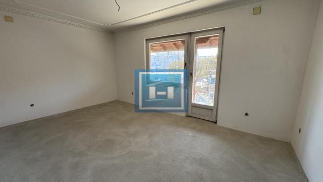Poslovni prostor, Prodaja, 251m2, Centar, Gradska lokacija, Despotovac