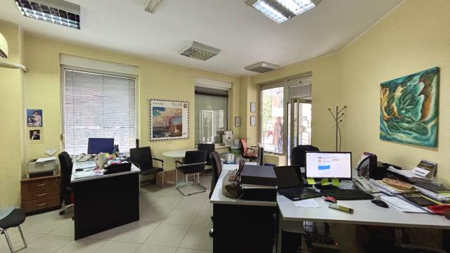 Poslovni prostor, Jednosoban, Izdavanje, 29m2, Radnička