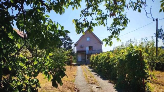 Kuća, četvorosoban, Prodaja, 100m2, Grocka, Smederevski put