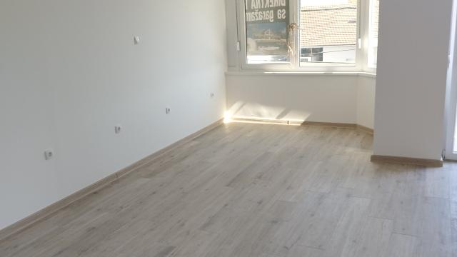 Stan, Petosoban i veći, Prodaja, 137m2, Klisa, Novi Sad, Otokara Kersovanija 4
