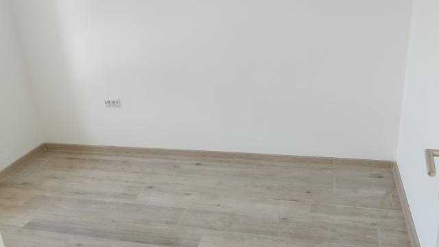 Stan, Petosoban i veći, Prodaja, 137m2, Klisa, Novi Sad, Otokara Kersovanija 4